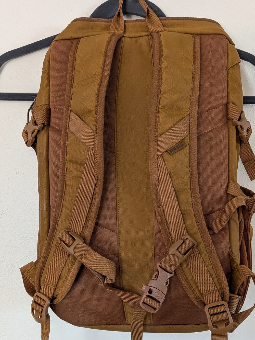 REI Ruckpack 18L - Picture 2 of 7